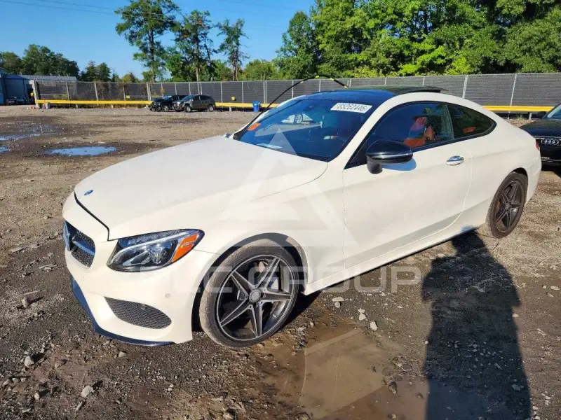 2017 Mercedes Benz C-Class фото
