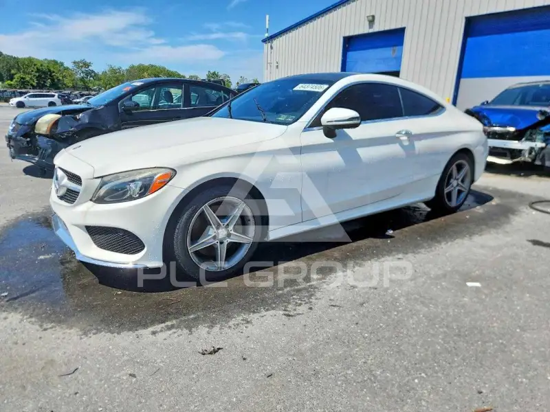 2017 Mercedes Benz C-Class фото