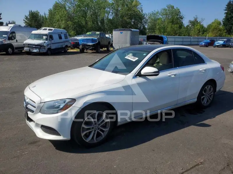 2017 Mercedes Benz C-Class фото