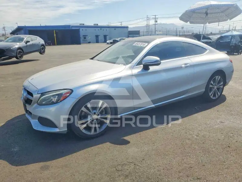 2017 Mercedes Benz C-Class фото