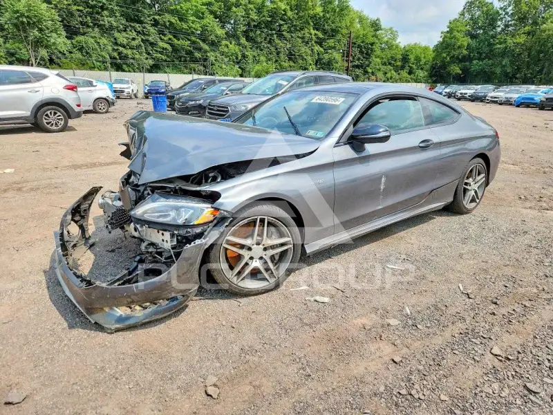 2017 Mercedes Benz C-Class фото