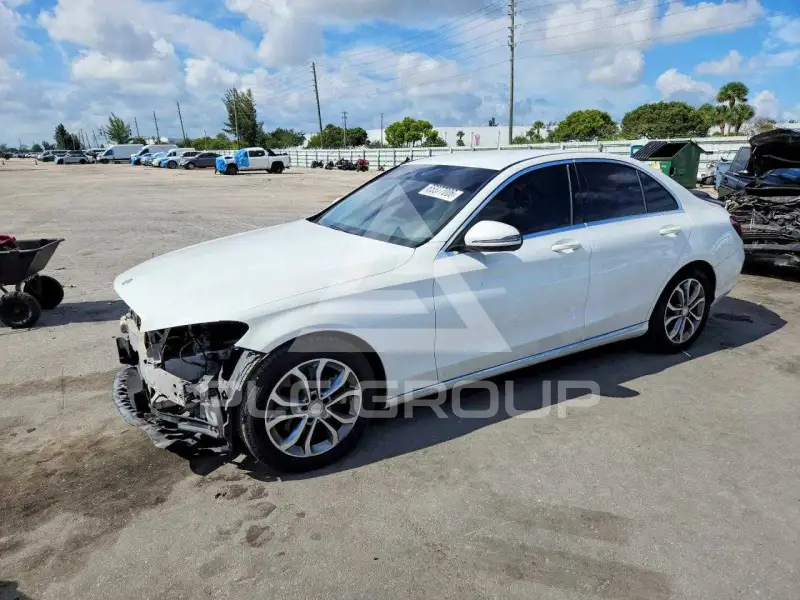 2017 Mercedes Benz C-Class photo