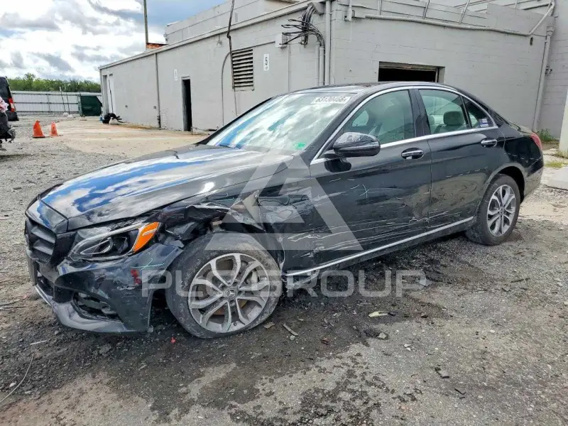 2017 Mercedes Benz C-Class фото