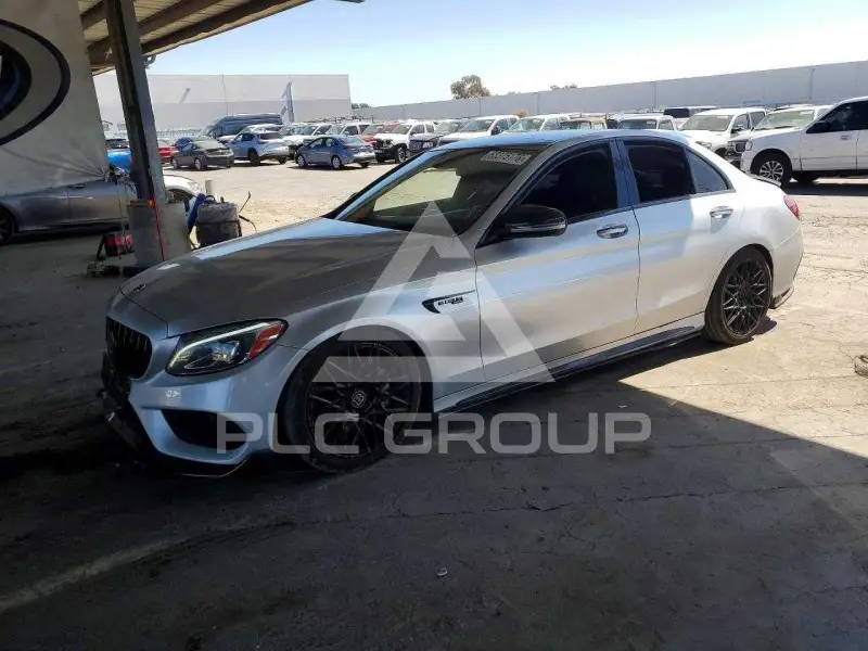 2017 Mercedes Benz C-Class фото