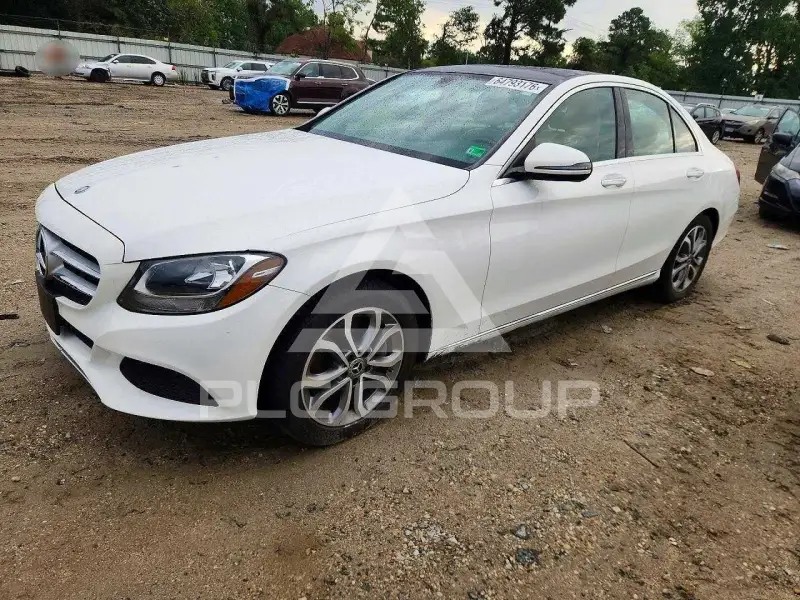 2017 Mercedes Benz C-Class фото