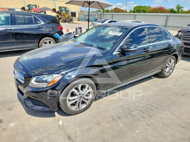 2017 Mercedes Benz C-Class photo