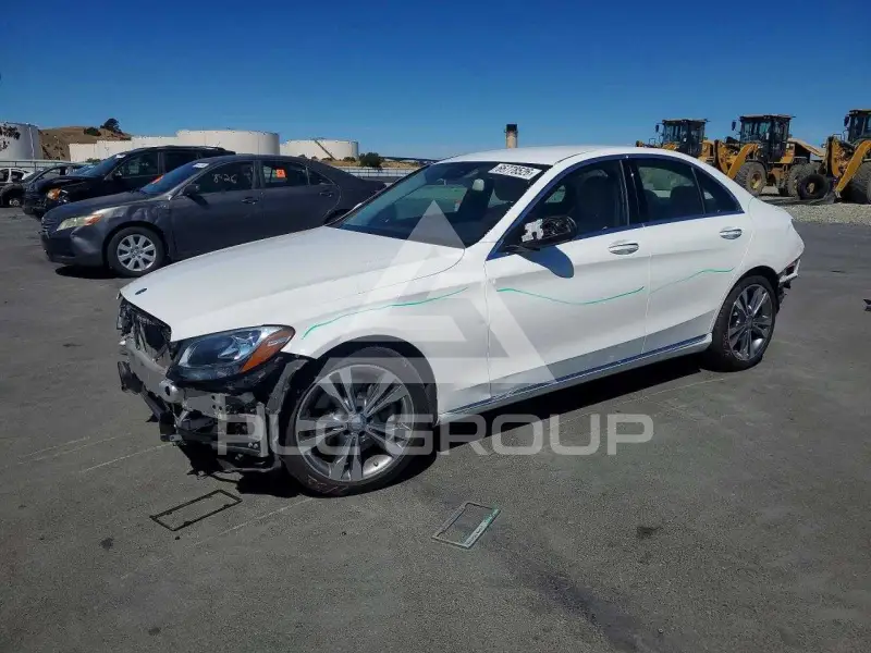 2017 Mercedes Benz C-Class photo