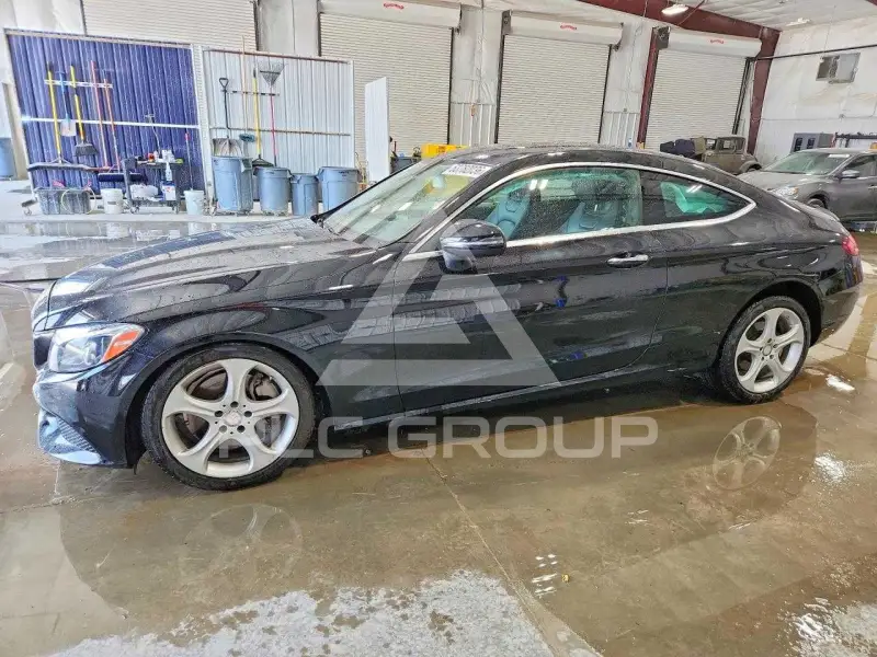 2017 Mercedes Benz C-Class photo