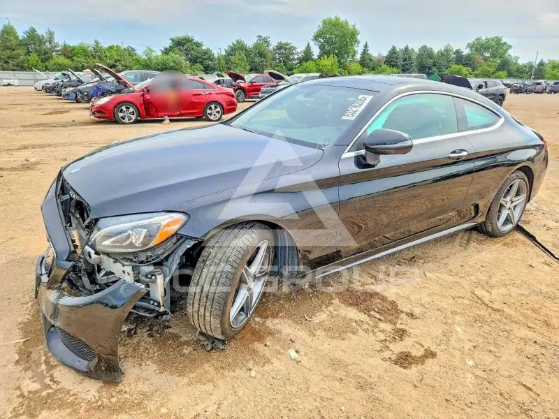 2017 Mercedes Benz C-Class фото