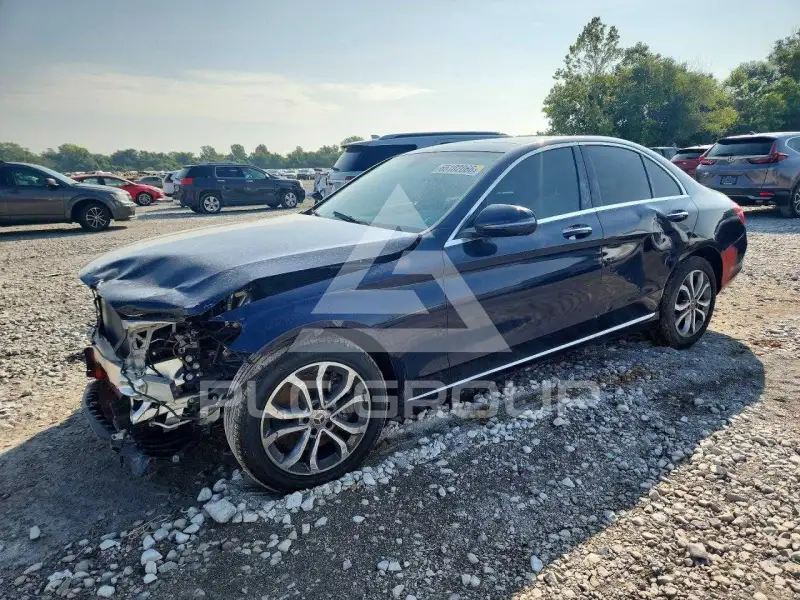 2017 Mercedes Benz C-Class photo