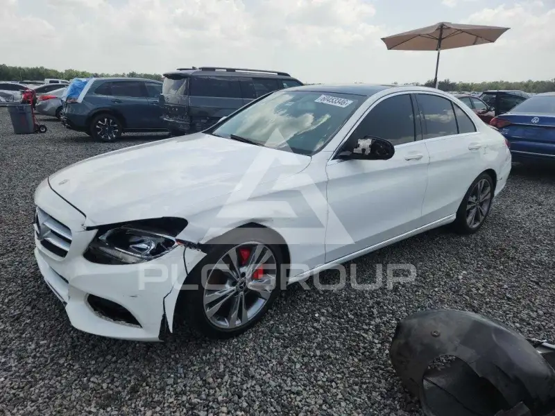 2017 Mercedes Benz C-Class фото