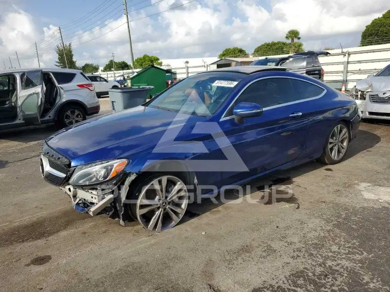 2017 Mercedes Benz C-Class photo