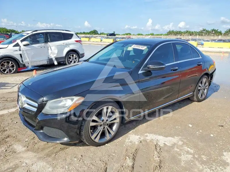 2017 Mercedes Benz C-Class photo