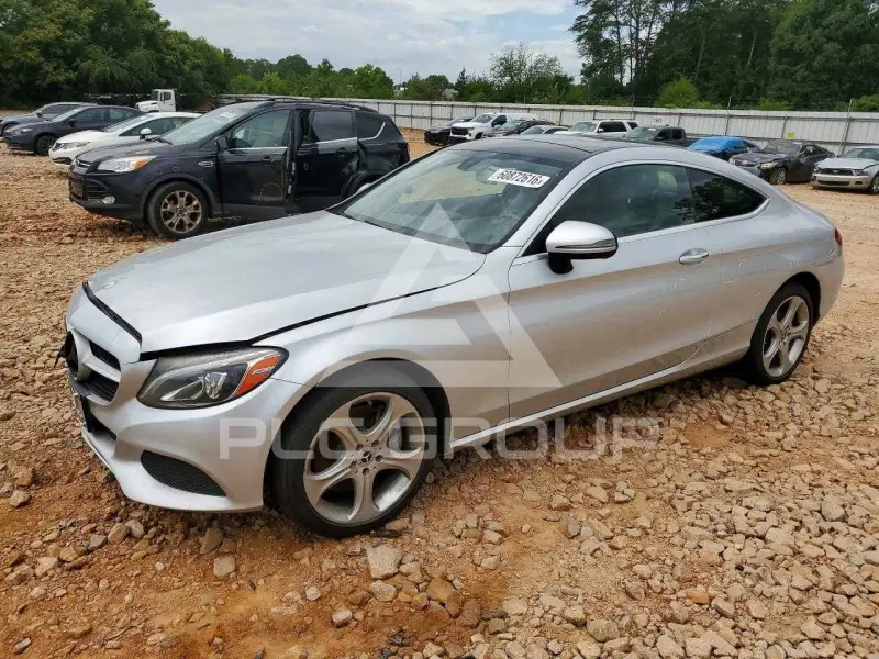 2017 Mercedes Benz C-Class фото