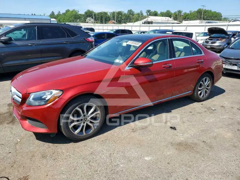 2017 Mercedes Benz C-Class фото