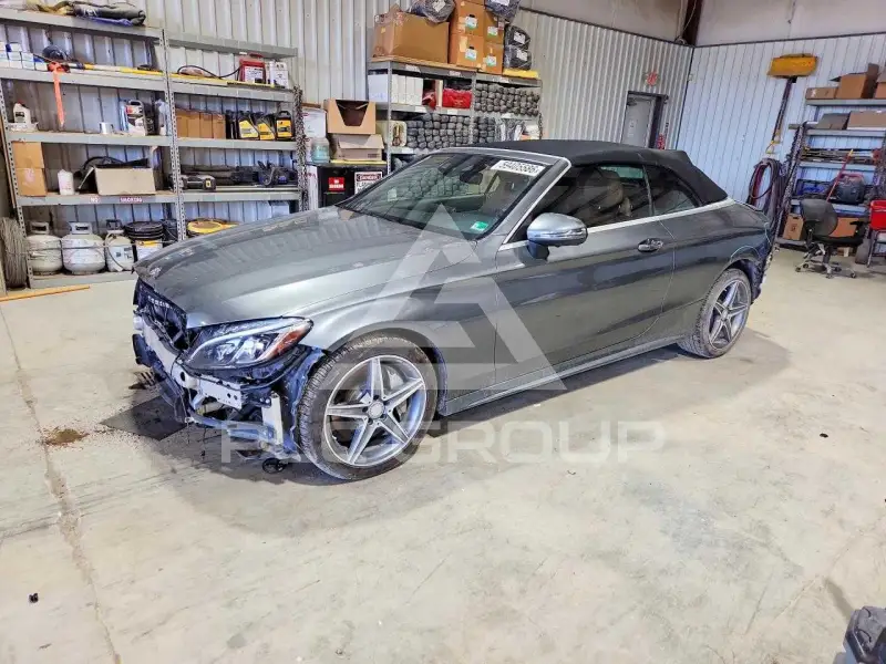 2017 Mercedes Benz C-Class фото