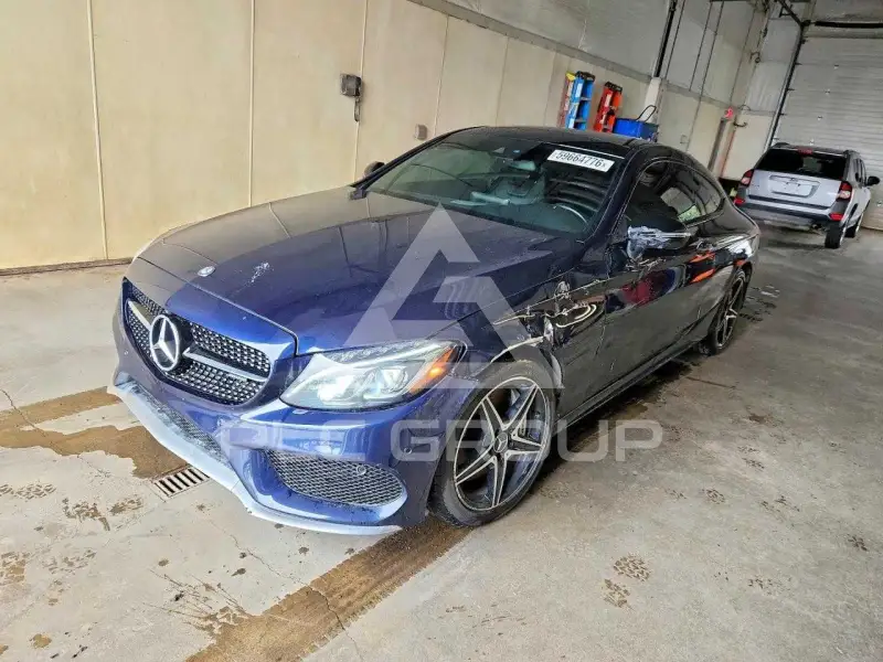 2017 Mercedes Benz C-Class фото