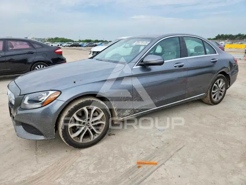 2017 Mercedes Benz C-Class фото