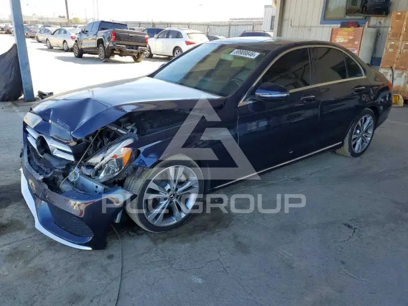 2017 Mercedes Benz C-Class фото