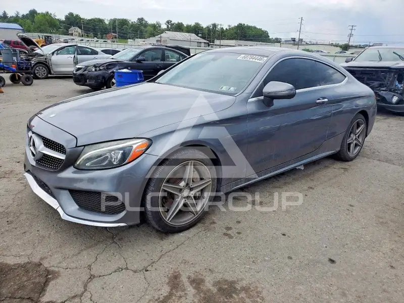 2017 Mercedes Benz C-Class фото