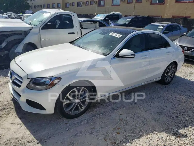 2017 Mercedes Benz C-Class фото