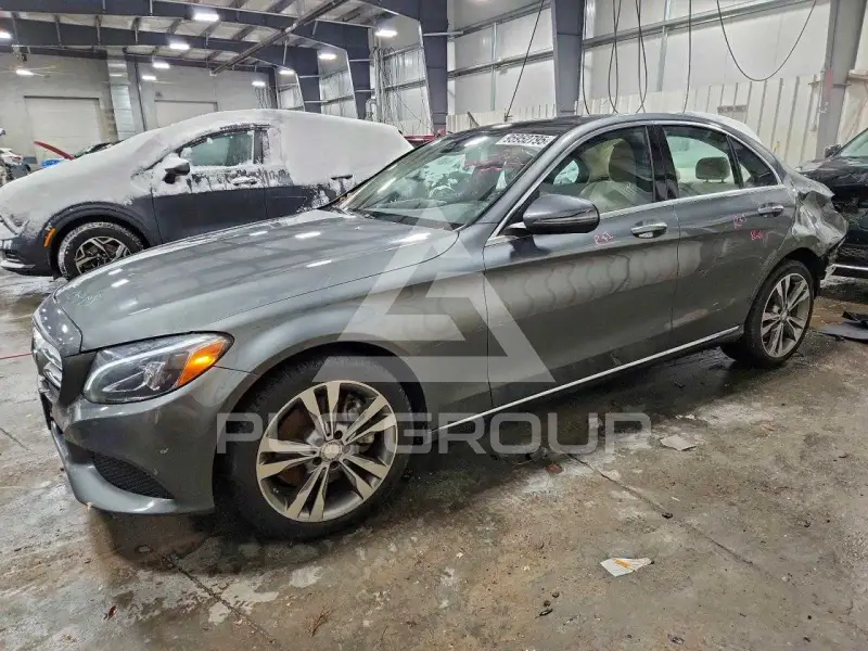 2017 Mercedes Benz C-Class фото