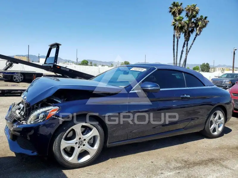 2017 Mercedes Benz C-Class фото