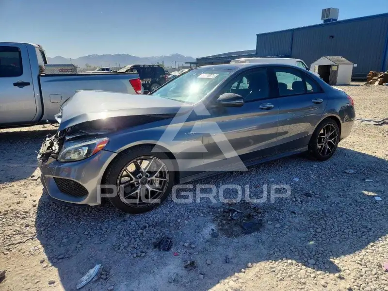 2017 Mercedes Benz C-Class фото