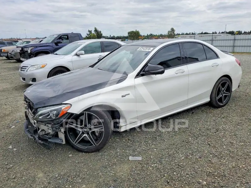 2017 Mercedes Benz C-Class фото