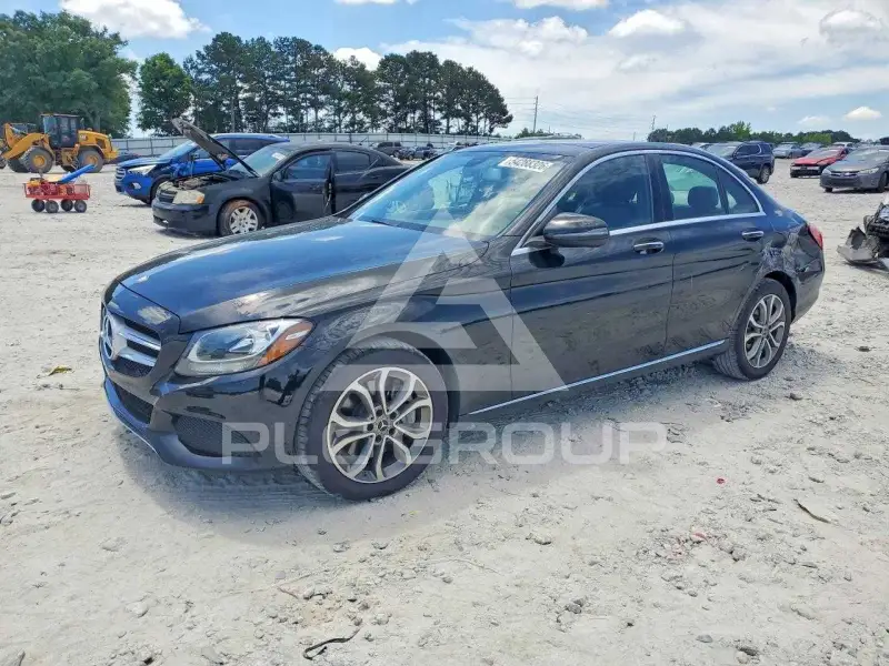 2017 Mercedes Benz C-Class фото