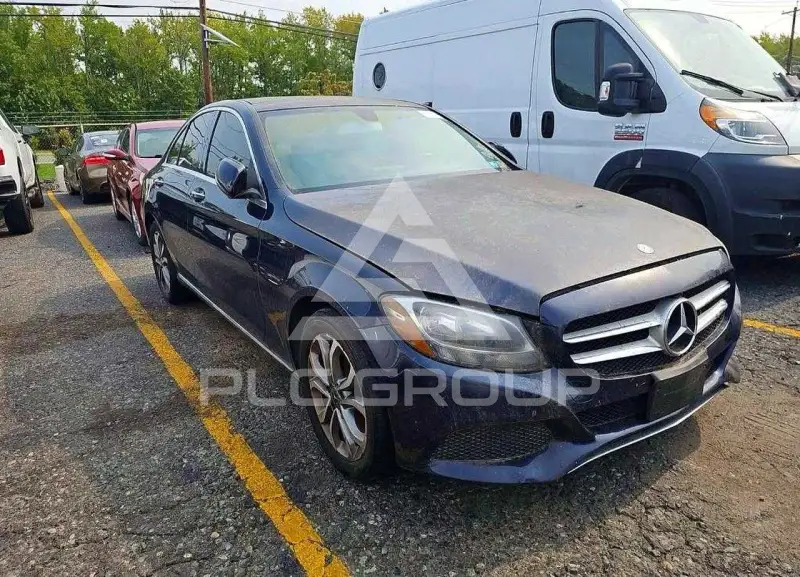 2017 Mercedes Benz C-Class фото