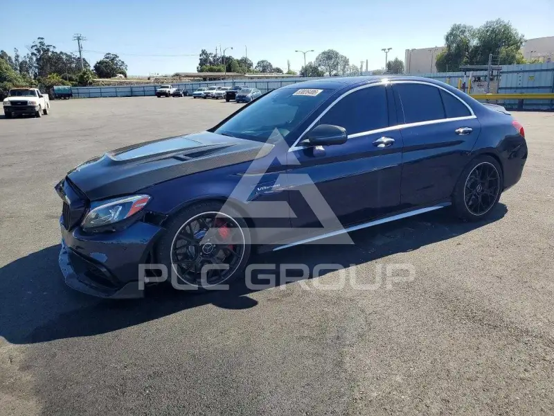 2017 Mercedes Benz C-Class фото