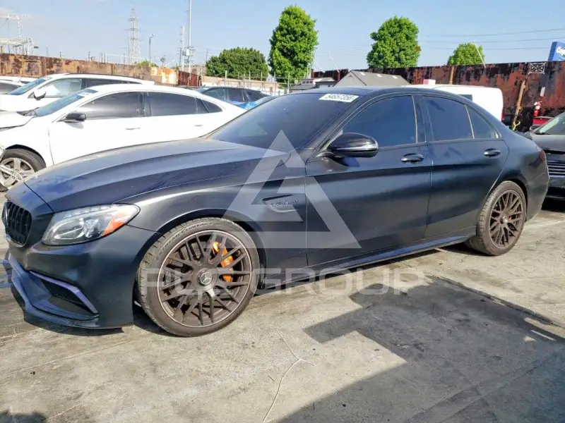 2017 Mercedes Benz C-Class фото
