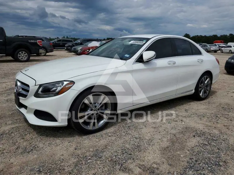 2017 Mercedes Benz C-Class photo