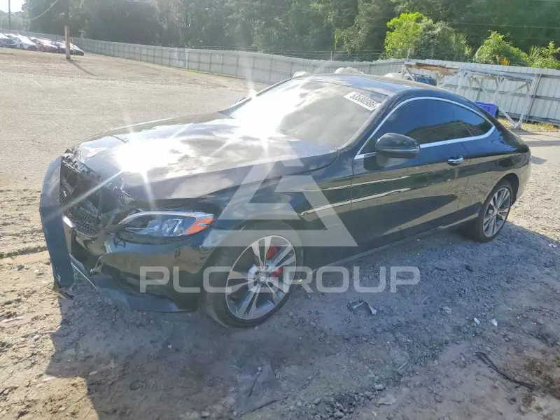 2017 Mercedes Benz C-Class фото