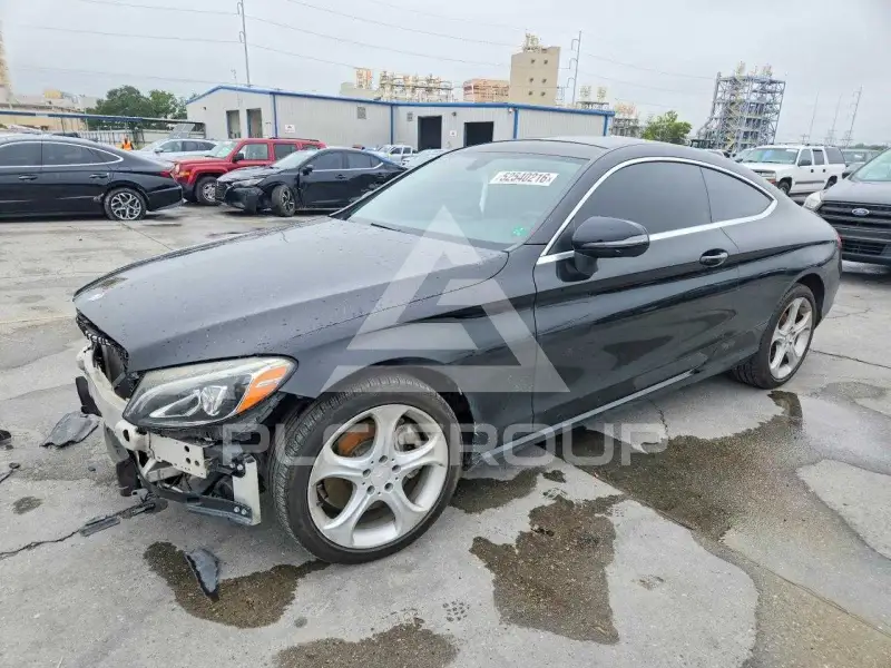 2017 Mercedes Benz C-Class фото