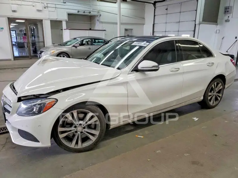 2017 Mercedes Benz C-Class фото