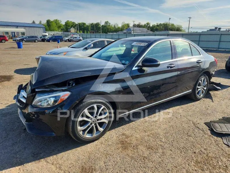 2017 Mercedes Benz C-Class фото