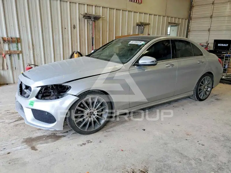 2017 Mercedes Benz C-Class фото