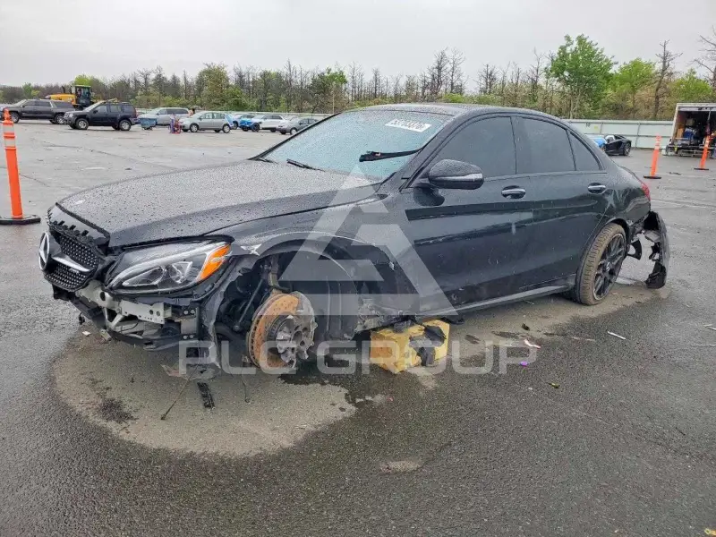 2017 Mercedes Benz C-Class фото