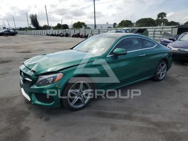 2017 Mercedes Benz C-Class photo