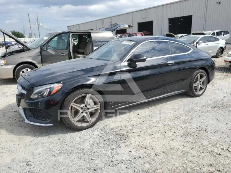 2017 Mercedes Benz C-Class фото