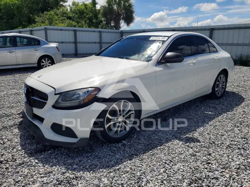 2017 Mercedes Benz C-Class фото
