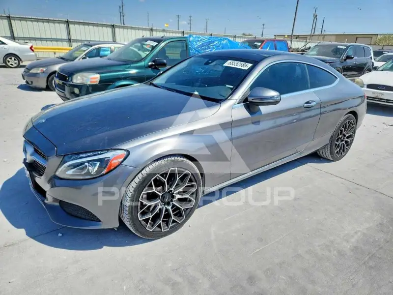 2017 Mercedes Benz C-Class фото