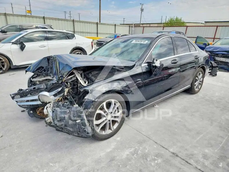 2017 Mercedes Benz C-Class фото