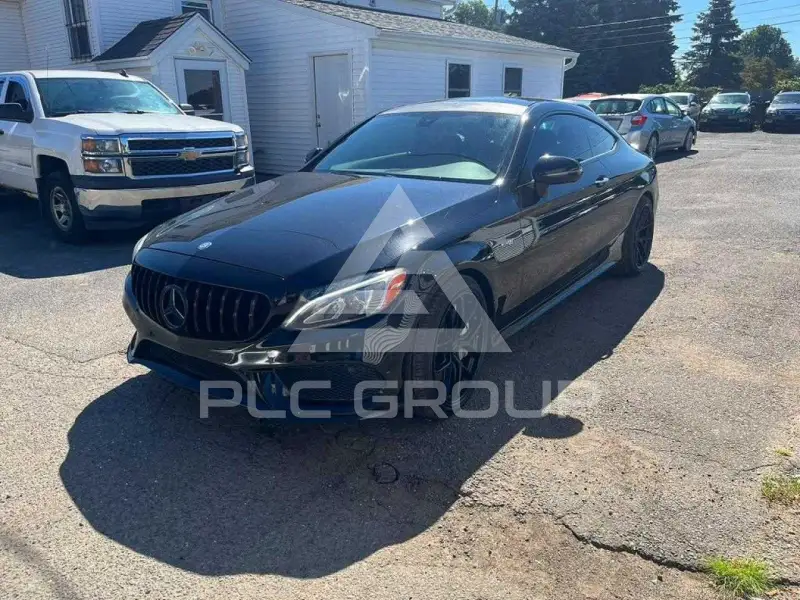 2017 Mercedes Benz C-Class фото