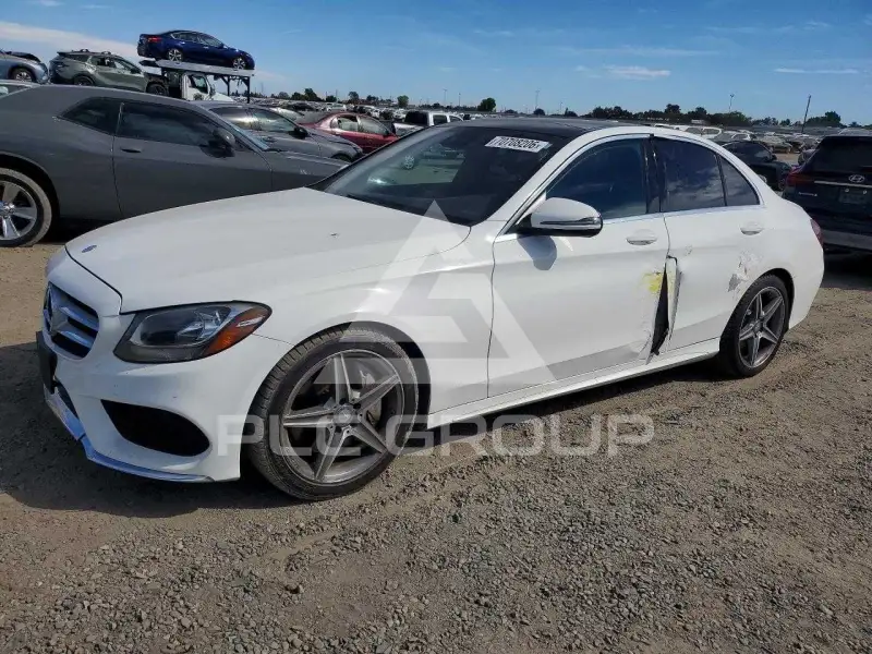 2017 Mercedes Benz C-Class фото