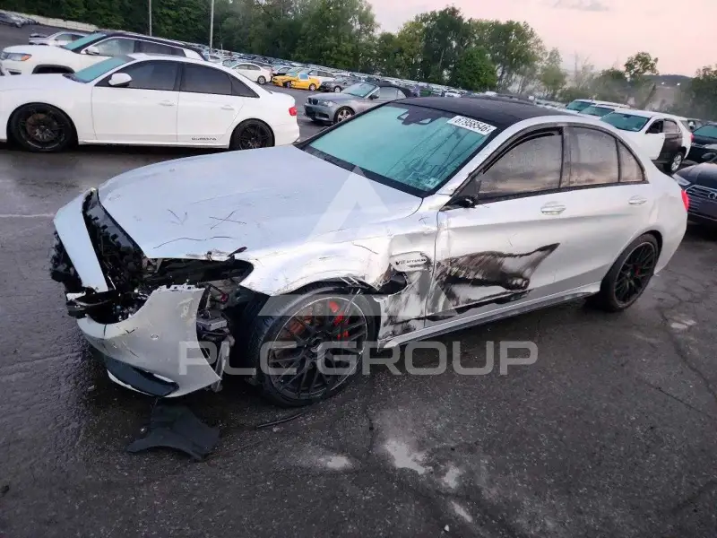 2017 Mercedes Benz C-Class фото