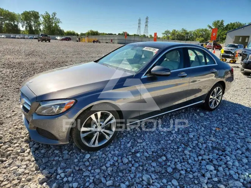 2017 Mercedes Benz C-Class фото