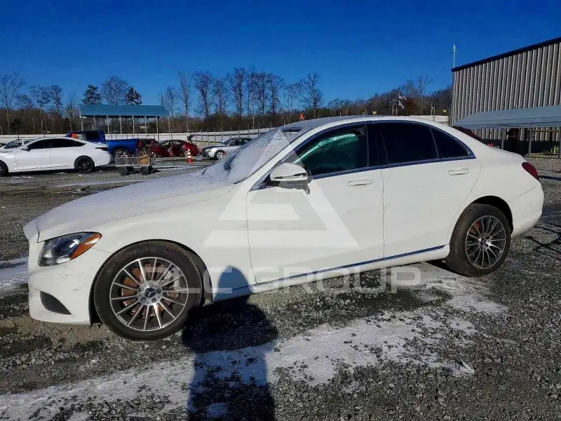 2017 Mercedes Benz C-Class фото